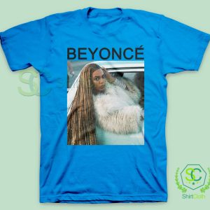 Beyonce-Style-In-Car-Blue-T-Shirt